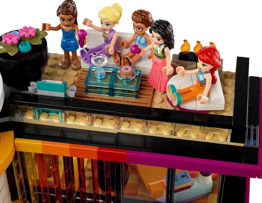 Amazon.com: LEGO 樂高Friends 42639 - Andrea's Modern Mansion
